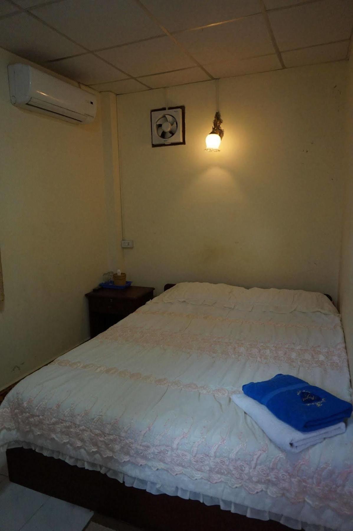 Huan Lao Guesthouse Vientiane Luaran gambar